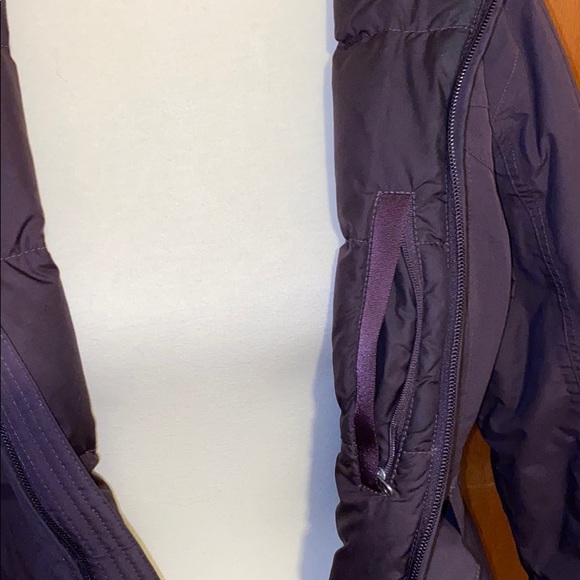 The North Face HyVent Waist Buckle Jacket - Picture 3 of 4